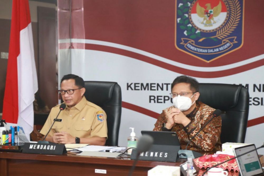 Mendagri Dorong Pemda Percepat Vaksinasi Jelang Tahun Baru 2022