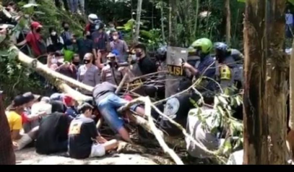 Ribuan Polisi Bersenjata Lengkap Dilaporkan Banjiri Wadas Purworejo, Ada Apa?