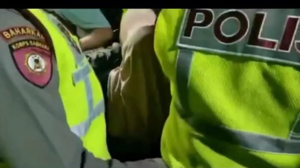 Kesal Merasa Sering Dikecewakan, Warga Gembok Kades Di Buduran Sidoarjo Di Dalam Balai Desa Selama 6 Jam
