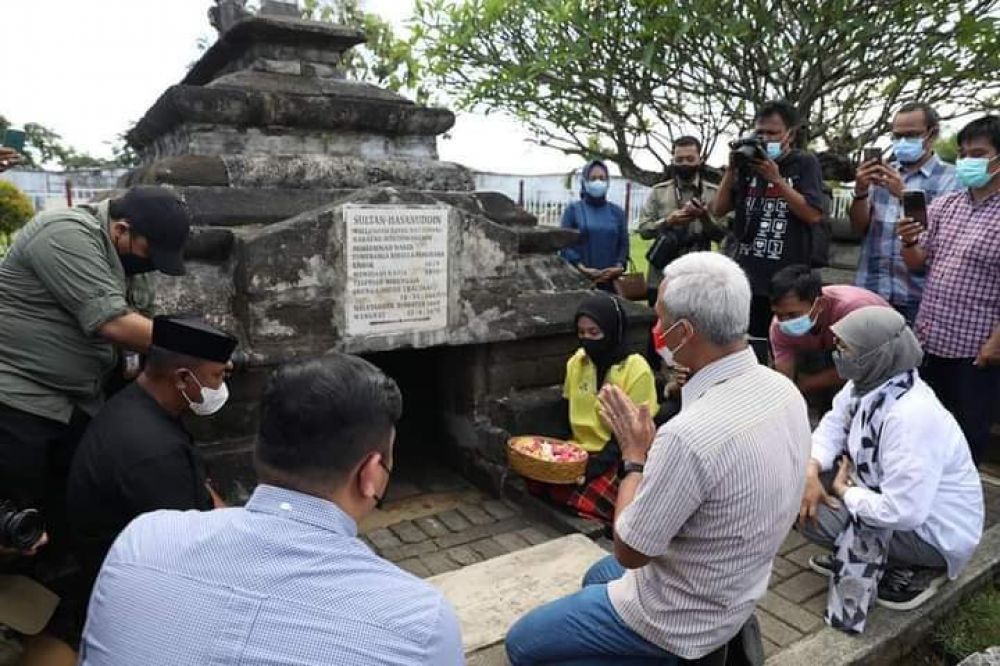 Usai Ziarah Di Makam Pangeran Diponegoro, Ganjar Juga Ke Sultan Hasanuddin