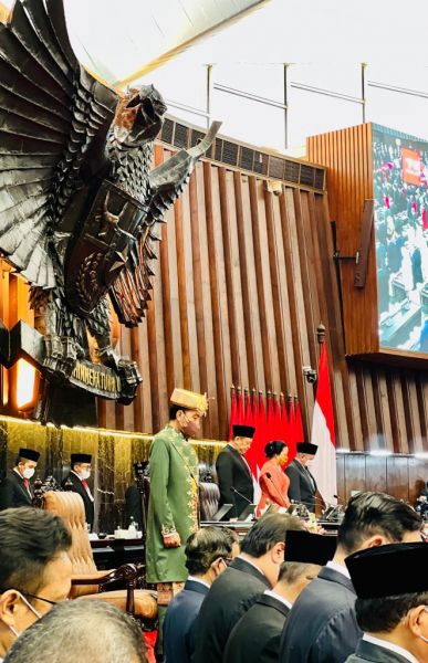 Rapat Paripurna 2022, Jokowi Gunakan Busana Adat Bangka Belitung
