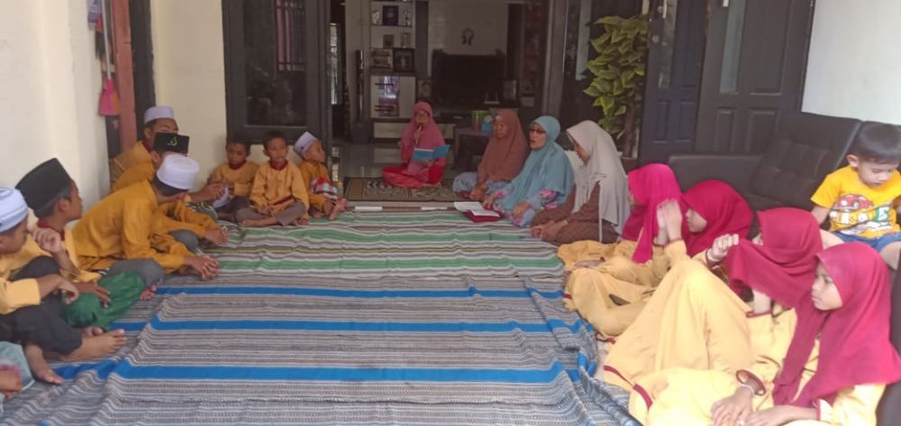 Jum'at Lagi Berkah Santuni Yatim/Piatu : Pertebal Iman Dan Perdalam Ilmu Keikhlasan