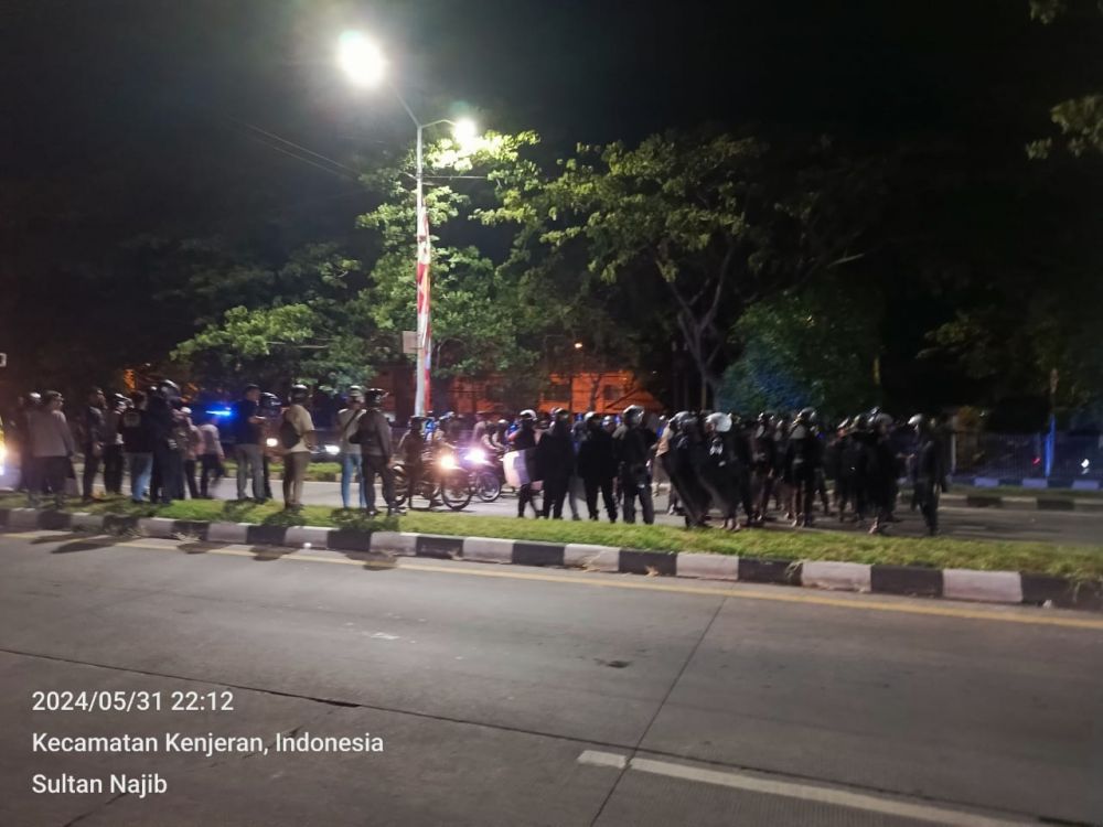 Bentrok Antar Suporter Di Suramadu, Puluhan Kendaraan Terjebak Macet Arah Surabaya