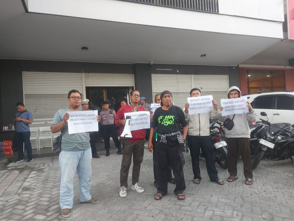 AWPH Kecam Kedatangan Sahroni Temui Ivan Sugianto Tersangka Bullying Anak Hingga Dukungan Oknum Pengurus Atas Aksi Demo Di DPW Nasdem Jatim