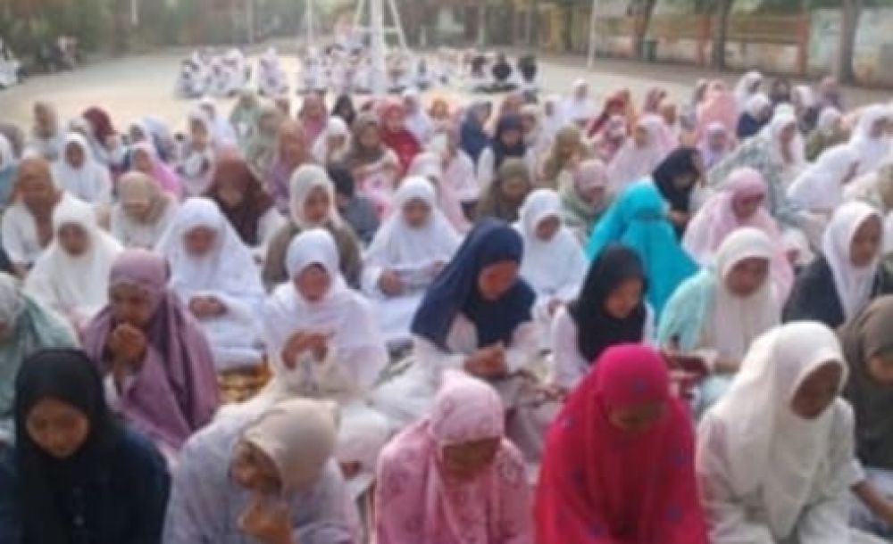 Peringati Bulan Suci Muharram 1447H, SMPN 27 Surabaya Gelar Dzikir Dan Santuni Anak Yatim Dhuafa