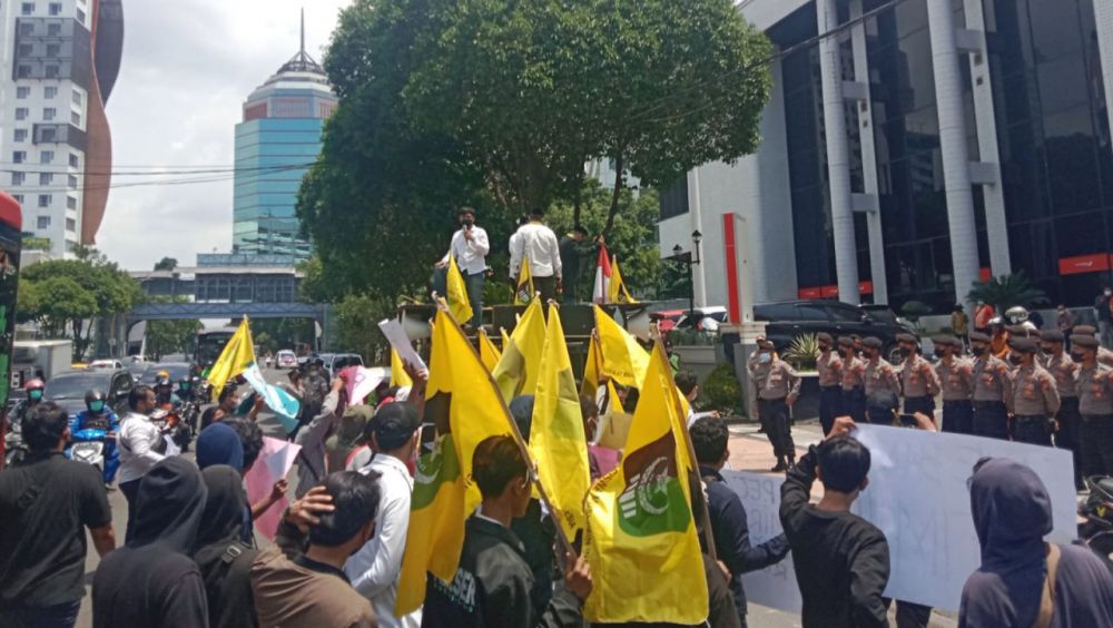 Bank Jatim Didemo Dan Diberi Rapor Merah, Pembina BUMD Dipertanyakan Kinerjanya