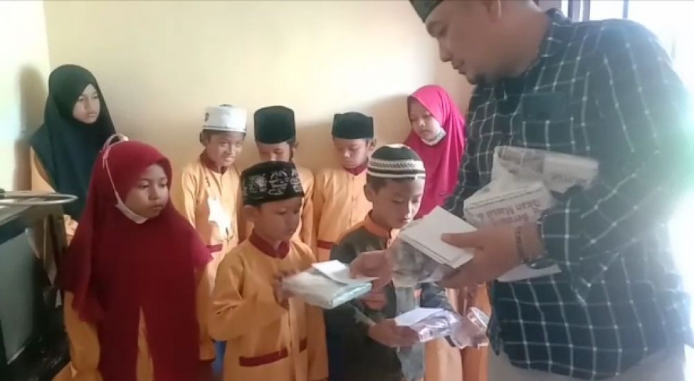 Jum'at Manis, MRD Grup Berbagi Berkah Bersama Anak Yatim/Piatu 