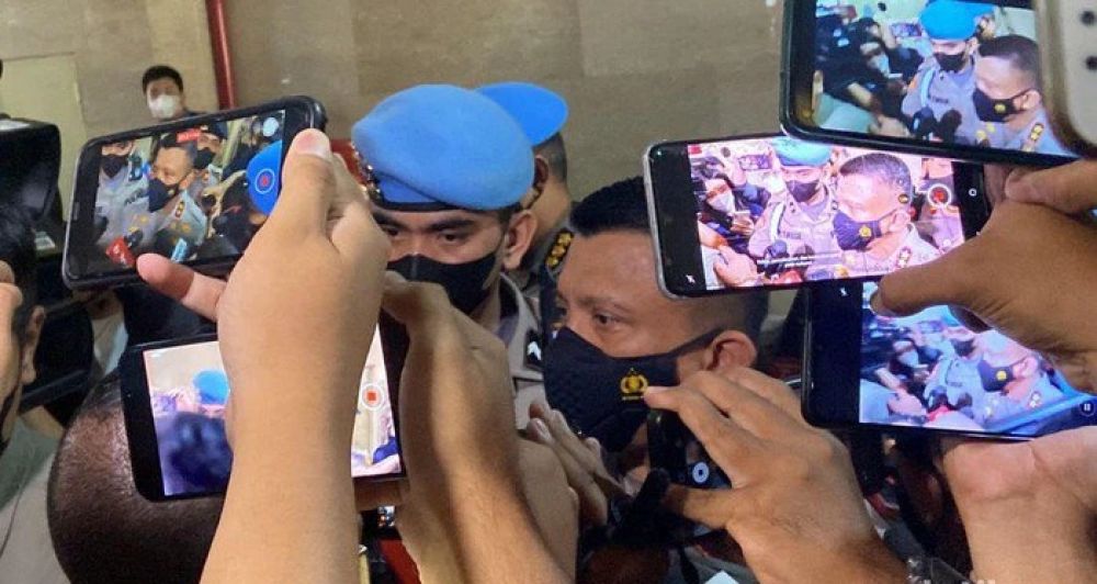 Hadiri Pemeriksaan Di Mabes Polri, Irjen Ferdy Sambo Minta Maaf Kepada Institusi Polri