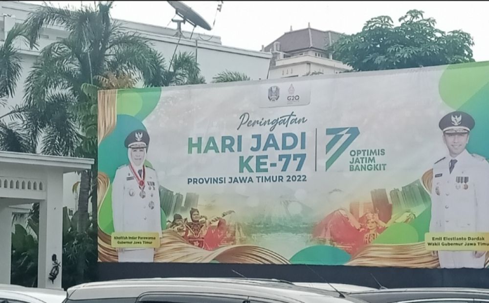 Diskusi Di Warkop Sebelah Kantor Sekdaprov Jatim, Bahas Proyek Mamin Hingga Ketidak Berdayaan Kepala Biro Terhadap Anak Buahnya