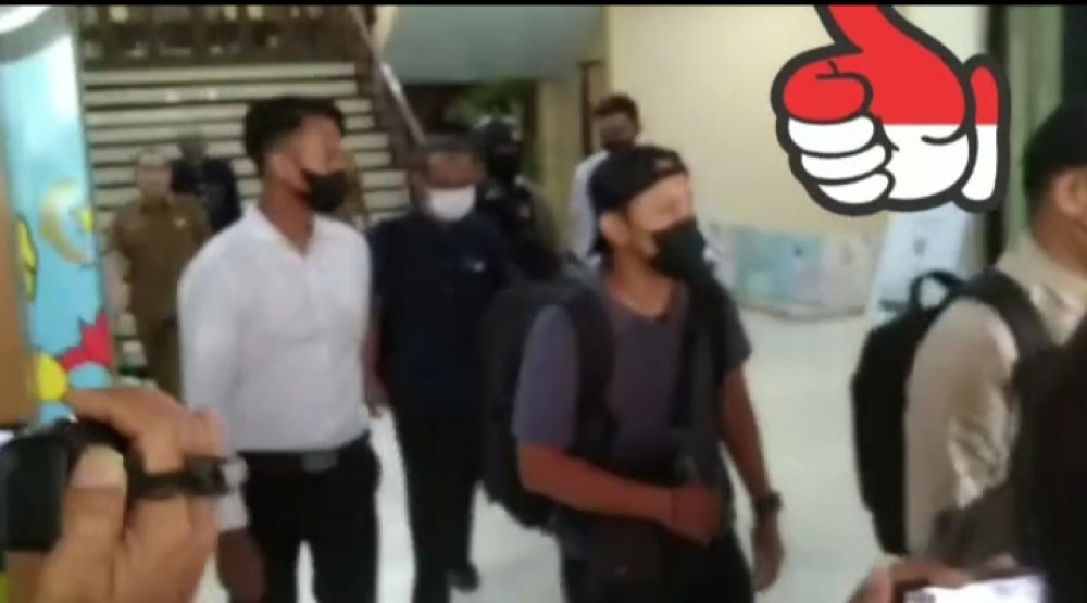 Beredar Vidio Penyidik KPK Geledah Ruangan Bupati Hingga Sekda Bangkalan
