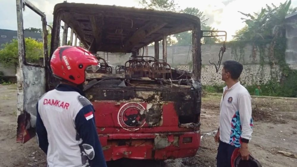 Tingkah 2 Bocil SD, Bakar Bus Operasional Milik Organisasi Sayap PDI-P Blitar, Alasannya Bikin Geleng Kepala