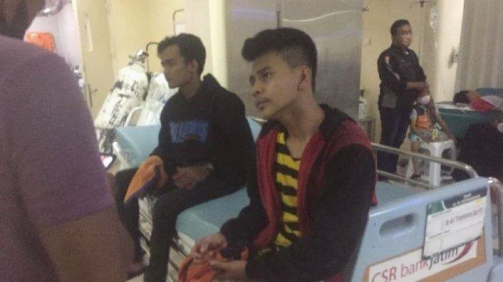 Mama Muda Masih Istri Orang Jadi Rebutan, Dua ABG Sampai Duel Nyaris Carok Di Depan Warkop Sekitaran Bogorame Surabaya, Begini Kronologinya...
