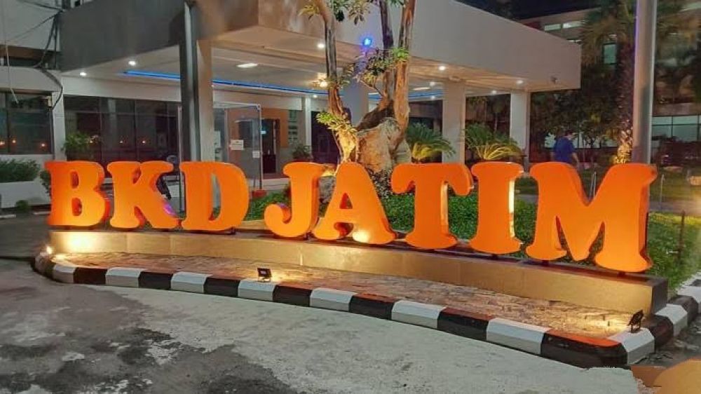Terkait Status PNS Andromeda Qomariah Kadinkop Jatim Yang Pernah Cabup Bojonegoro, Begini Tanggapan Kepala BKD Jatim