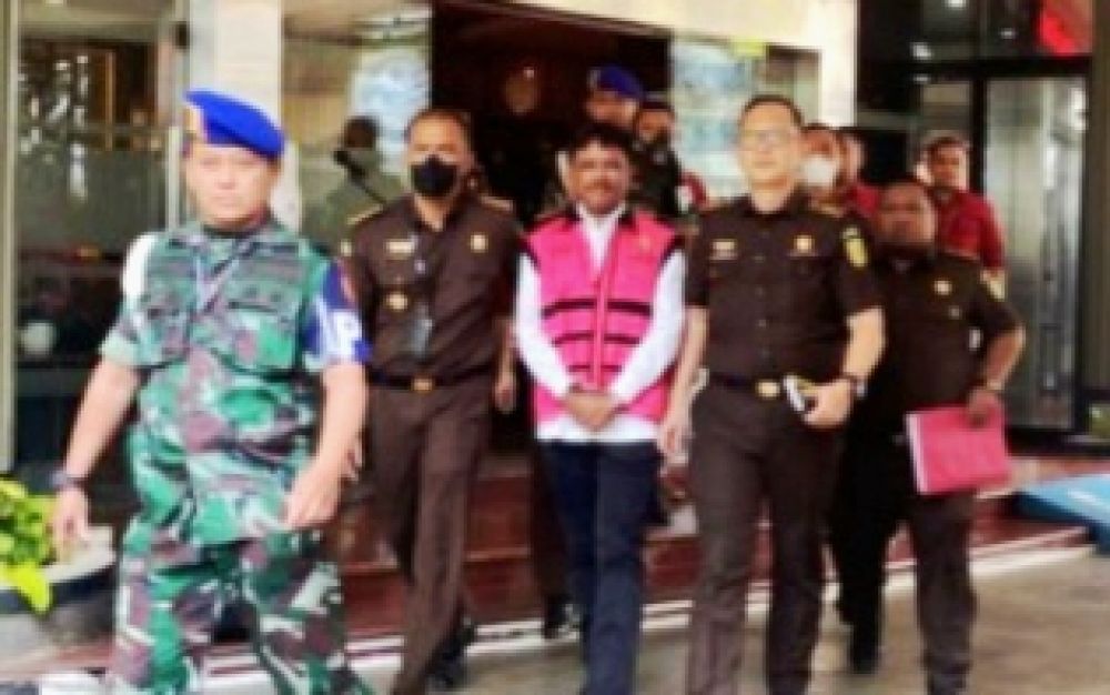 Breakingnews! Menkominfo Jhony G Plate Ditetapkan Tersangka Kasus Korupsi