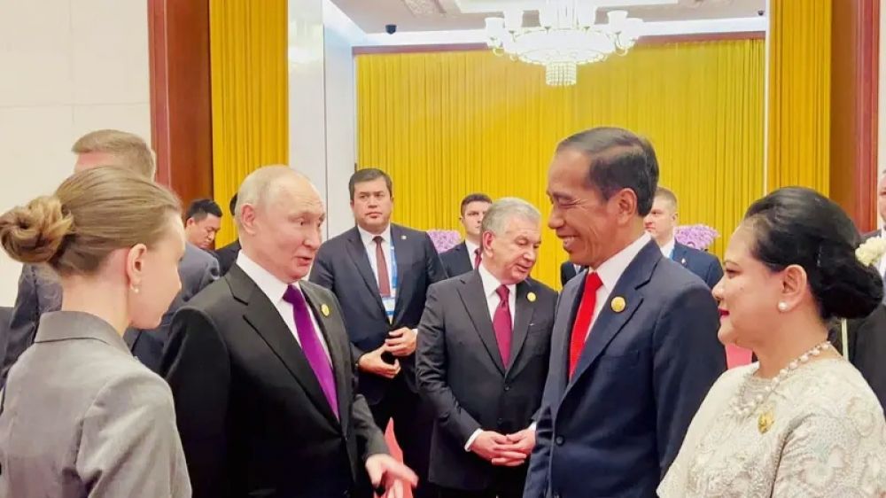 Momen Jokowi Bertemu Vladimir Putin Di Beijing Cina, Tampak Akrab Sekali