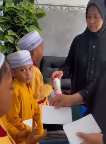 Jum'at Berkah Santuni Anak Yatim Dan Piatu : Sebagai Netralisir, Filter Dan Keikhlasan
