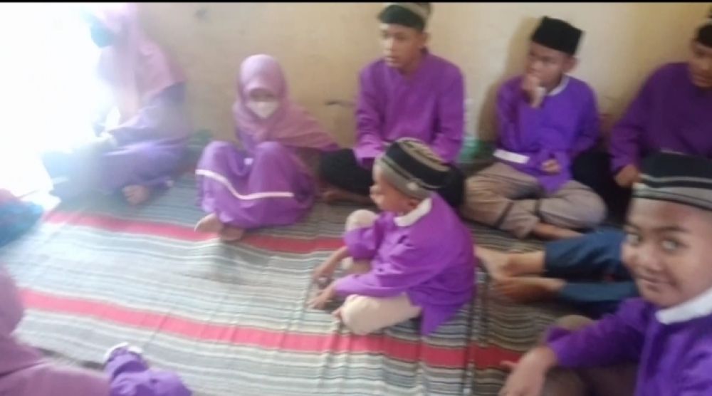 Jum'at Berkah Berbagi Kebahagian, Sejukkan Hati Meraih Berkah Illahi