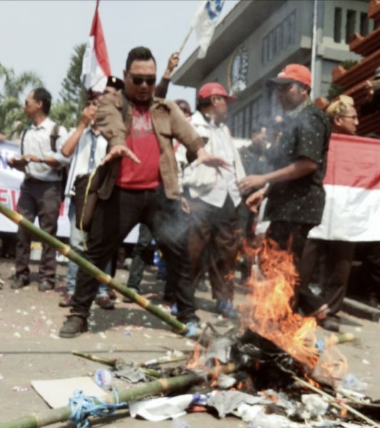 Momentum Hari Santri Nasional 2024, LSM GARAD Bakal Demo Terkait OPOP Dan Dugaan Pengarahan Dukungan ASN Ke Kantor Sekdaprov, DPRD Jatim Dan Grahadi
