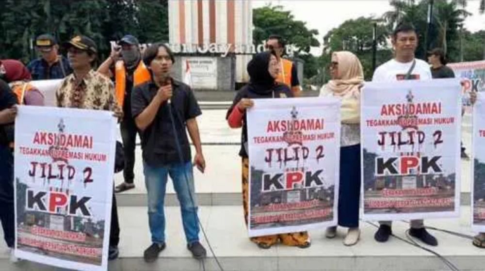 Sejumlah LSM Kabupaten Sidoarjo Lakukan Aksi Dorong KPK Tersangkakan Sang Bupati Ahmad Mudhlor Ali