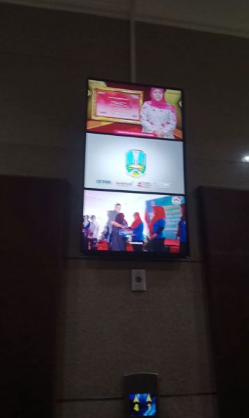 Dikonfirmasi Soal Pemutaran Vidio Eks Gubernur Jatim Di Ruang Gedung Biro, Sekdaprov Terkesan Lempar Sana-Sini