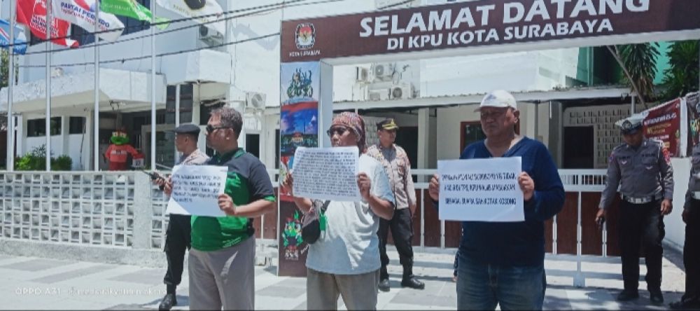 Persoalan Penerimaan Dana Hibah TA 2020 Menghantui Eks Ketua KPUD Surabaya, Publik Masih Mempersoalkan Keabsahan Jadi Ketua Timses Er-Ji