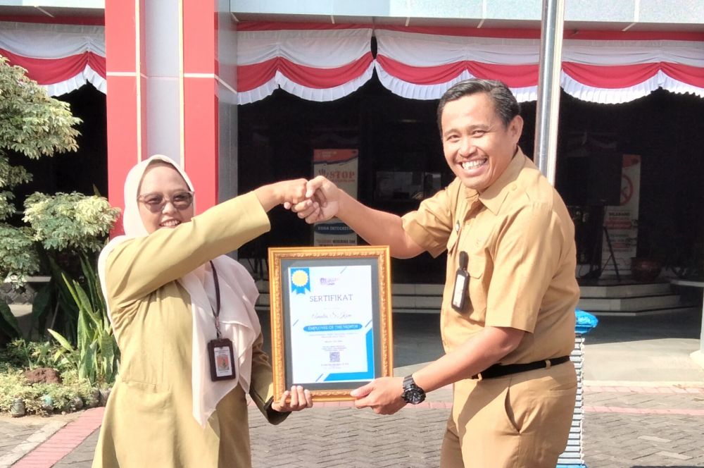 Gegara Cuitan Ordal Hingga Keteledoran Utus Kasubag Terima Pendemo, Kadinkop Dikaitkan Persoalan Hibah DPRD Jatim Yang Jadi Sorotan KPK, Kok Bisa?