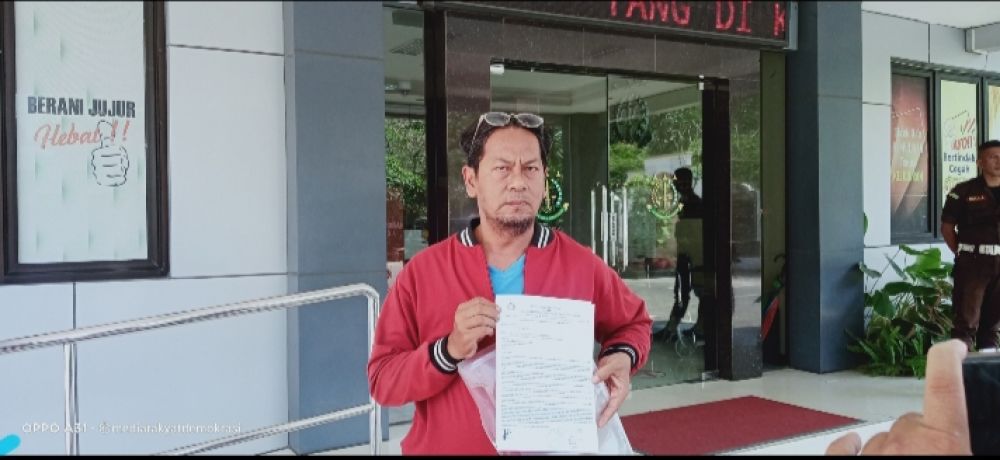 Datangi Kantor Kejari Surabaya, Mapekkat Pertanyakan Laporannya Terkait Dugaan Penyalahgunaan Wewenang Ery Cahyadi Atas Gaji Pegawai Outsourcing
