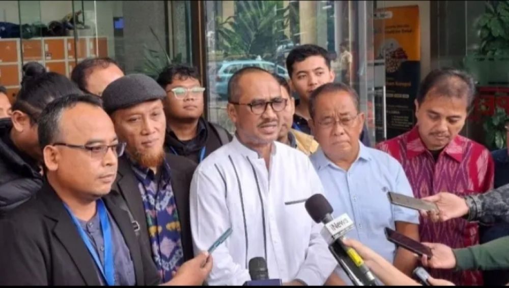 Abraham Samad Bersama Aktivis Anti Korupsi Datangi KPK Laporkan Dugaan Korupsi PSN Untuk Pembangunan PIK2