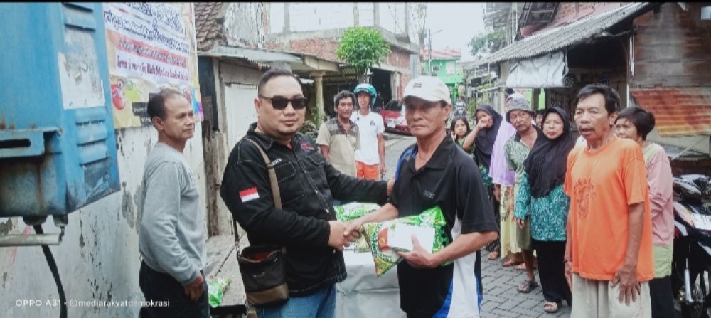 Rangkaian Syukuran HUT MRD Ke-4 Tahun Ditutup Dengan Berbagi Beras Sembako Kepada Kelompok Lansia
