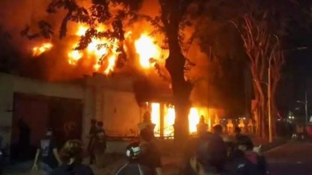 Pengadaan Acara Capai Ratusan Juta Bakesbangpol Jatim Dianggap Tak Sepadan Dengan Hasil Pengerusakan Saat Peristiwa Mencekam Pembakaran Grahadi?