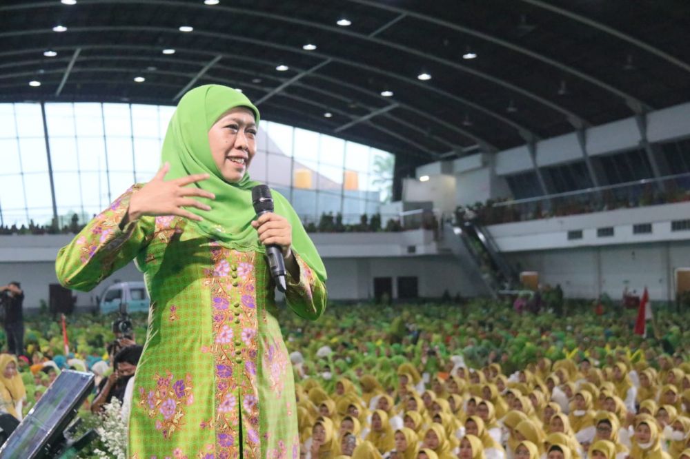 Warganet Peringatkan Khofifah Soal Harlah Muslimat NU Ke-78 : Tolong Jangan Jadikan Alat Kampanye Ya Bu!