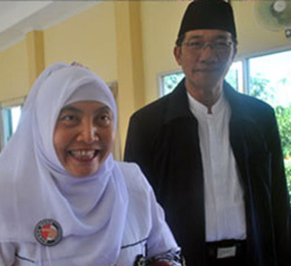 Andromeda Qomariah Kadinkop Jatim Yang Pernah Maju Cabup Bojonegoro Periode 2013-2018, Status PNS nya Dipertanyakan