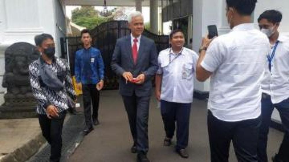 Hasto PDIP Pasang Badan Andai Kata Ganjar Ditampung NasDem Untuk Capres : Kaderisasi Itu Melekat