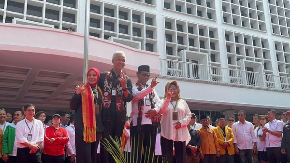 Ganjar-Mahfud Serahkan Berkas Pencalonan Capres-Cawapres Pada Pemilu 2024