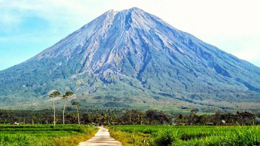 Status Gunung Semeru Naik Menjadi Level III (SIAGA), Jarak Rawan Bencana Diperluas