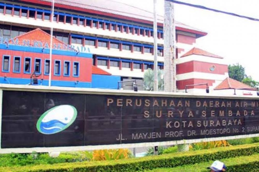 Dianggap 'Janji Palsu' PDAM Surabaya, Emak' Warga Kalilomlor : Wes Metue Kalem, Mbayare Ulan Iki Mundak Sisan