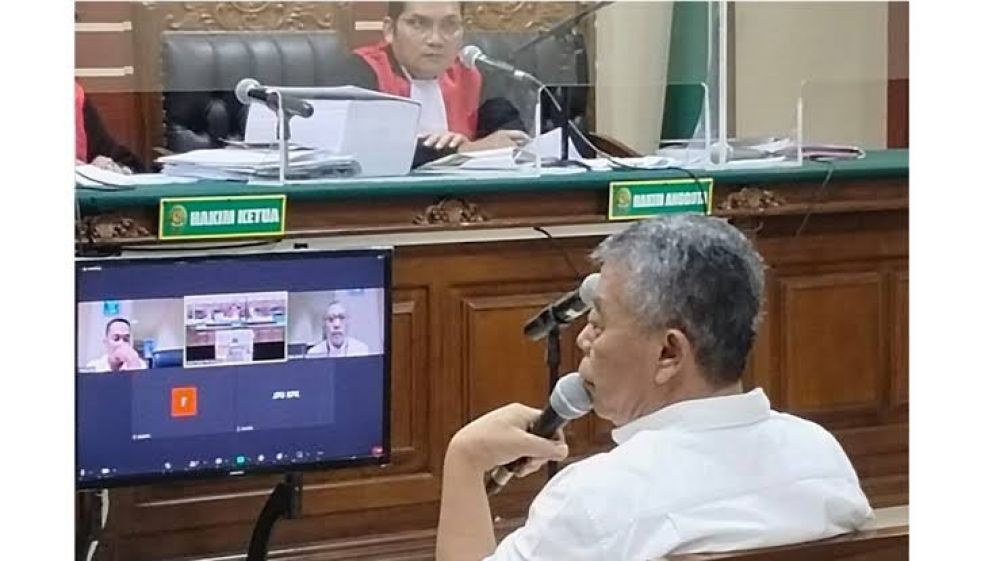 Jadi Saksi Kasus Suap Dana Hibah Jatim, Kusnadi 'Cokot' Sekdaprov