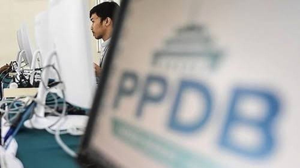 Info Pembaca Terkait PPDB 2023 : Ada Siswa Baru Masuk SMK Negeri Di Surabaya, Kok Bisa?