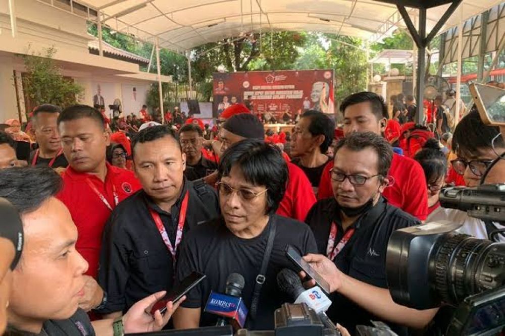 Kata Adian Napitupulu Soal Jokowi Terima Info Intelejen Hingga Tau Jeroan Parpol