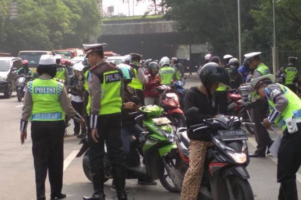 Operasi Kendaraan Bermotor Telah Dilakukan Secara Serentak, Kenali Razia Yang Resmi Dan Tidak