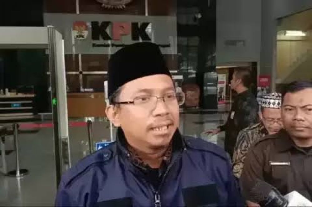 KPK Datangi RSUD Sibar Untuk Pastikan Kondisi Tersangka Korupsi Ahmad Mudhlor Ali Bupati Sidoarjo