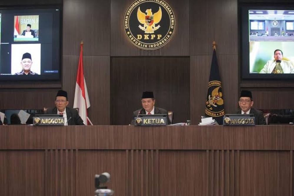 Alasan DKPP Pecat Hasyim Asy'ari Dari Ketua KPU RI, Paksa Korban Hubungan Badan Dan Rubah Aturan Demi Loloskan Hasrat
