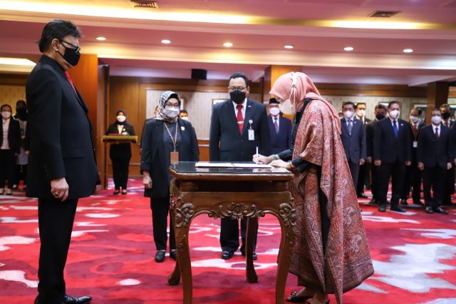 Dilantik Sebagai Sekretaris Kementerian PANRB, Rini Widyantini Fokus Kembangkan Satu Data