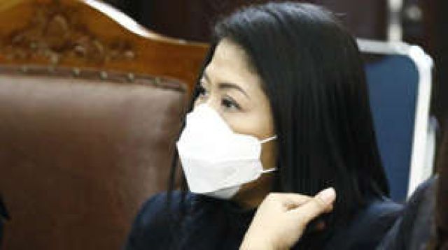 Sidang Lanjutan Kasus Brigadir J, Putri Candrawathi Tampil Modis Dengan Bulu Mata Melentik