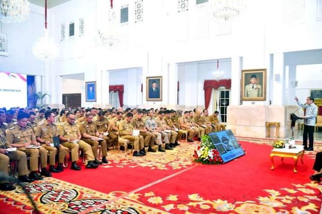 Arahan Jokowi Kepada Pj Kepala Daerah Soal Pemilu : Miring-Miring Saya Ganti!