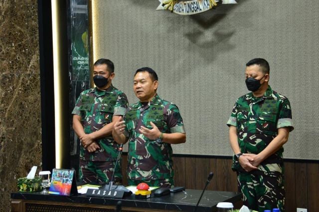 TNI AD Alirkan Air Untuk Negeri