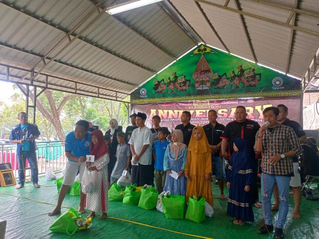 HUT Koplax Indonesia Ke-5 Tahun Di Pandaan Pasuruan, Sejumlah Member Santuni Anak Yatim