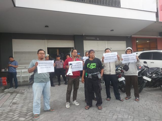 AWPH Kecam Kedatangan Sahroni Temui Ivan Sugianto Tersangka Bullying Anak Hingga Dukungan Oknum Pengurus Atas Aksi Demo Di DPW Nasdem Jatim