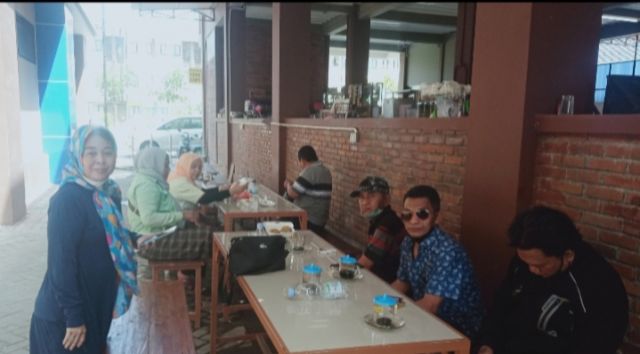 Laporan Penggusuran Warung Bibis Bunder Berlanjut, Achmad Garad : Jangan Sampai Hukum Tumpul Keatas Tapi Tajam Kebawah!!