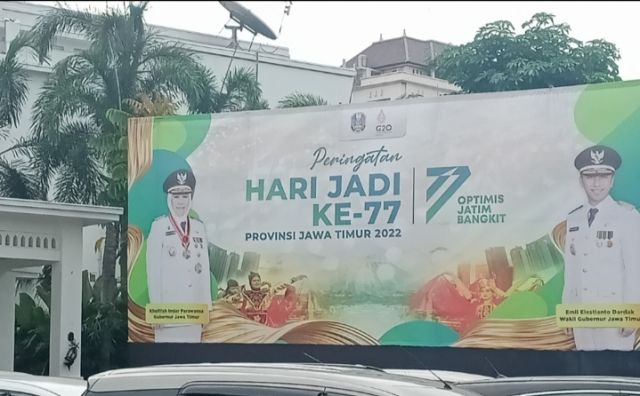 Diskusi Di Warkop Sebelah Kantor Sekdaprov Jatim, Bahas Proyek Mamin Hingga Ketidak Berdayaan Kepala Biro Terhadap Anak Buahnya